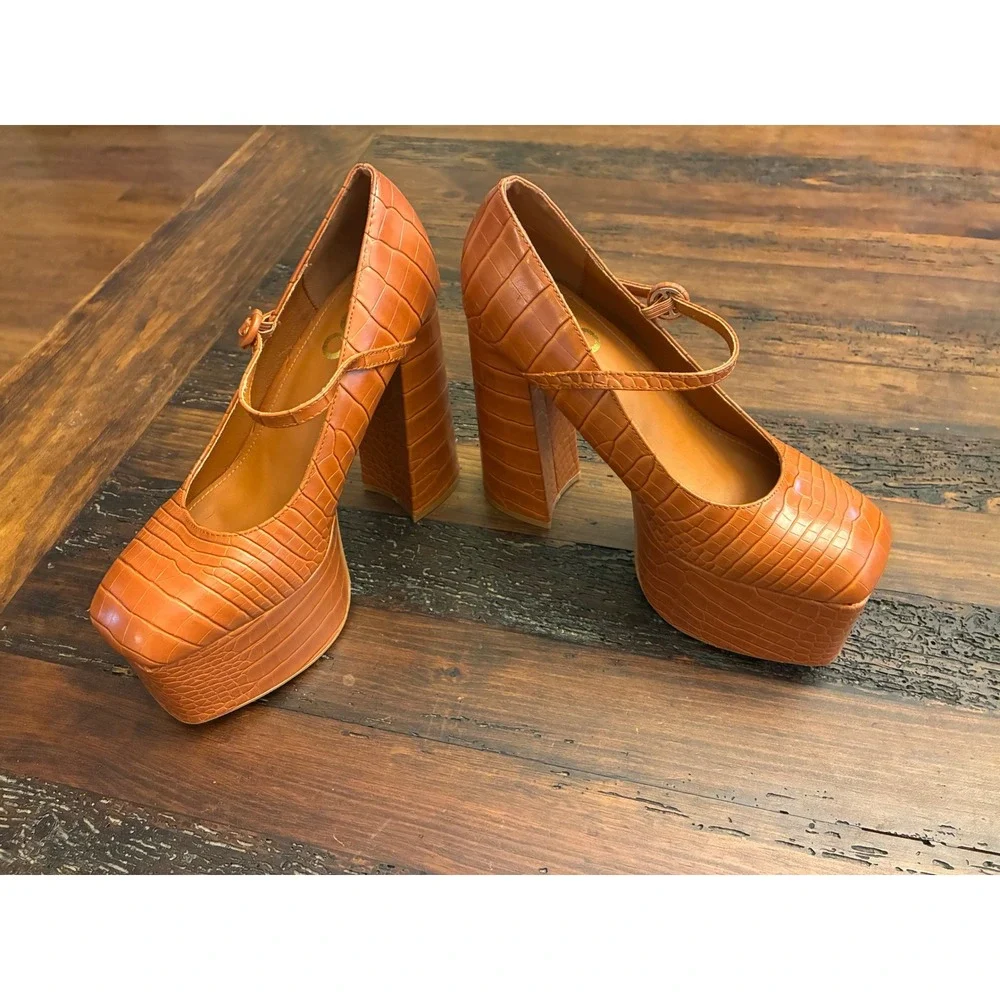 EGO Platform Heels Mary Jane Strap Patent Leather Embossed Chunky Heel Women's 8